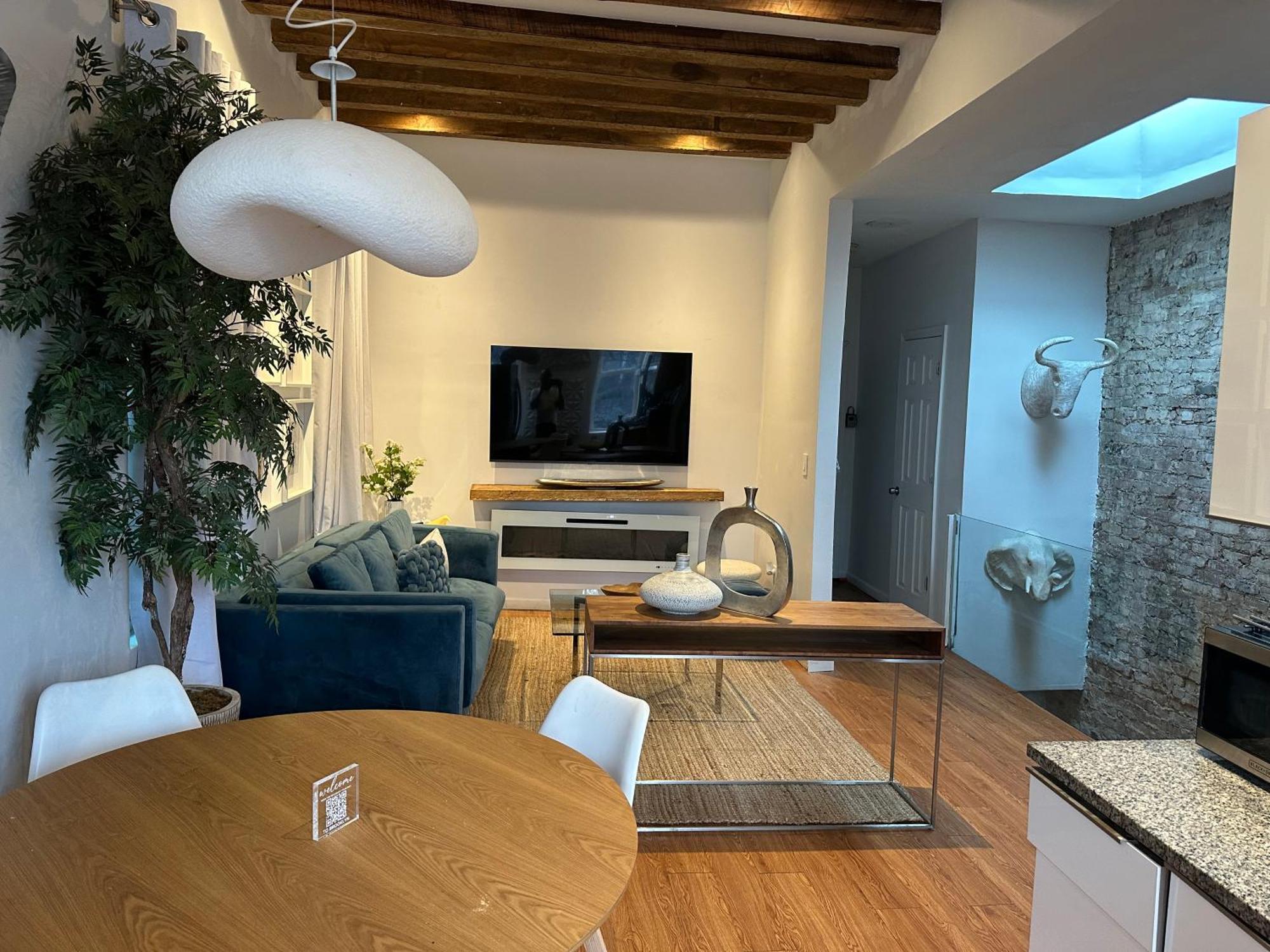 A Dedicated Space To Unwind New York Ngoại thất bức ảnh